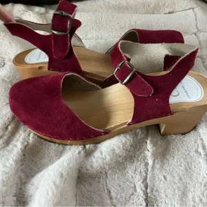 Clogsland Elegant Raspberry Nubuck Suede Wooden High Heel Sandal Clogs - 41