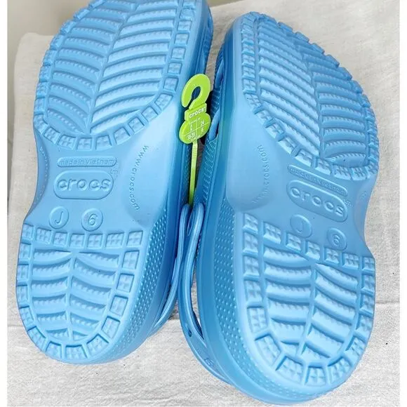 Crocs Disney Stitch Classic Clogs Nwt Size 6J