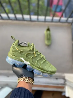 Custom Avocado Green Nike Vapormax Plus