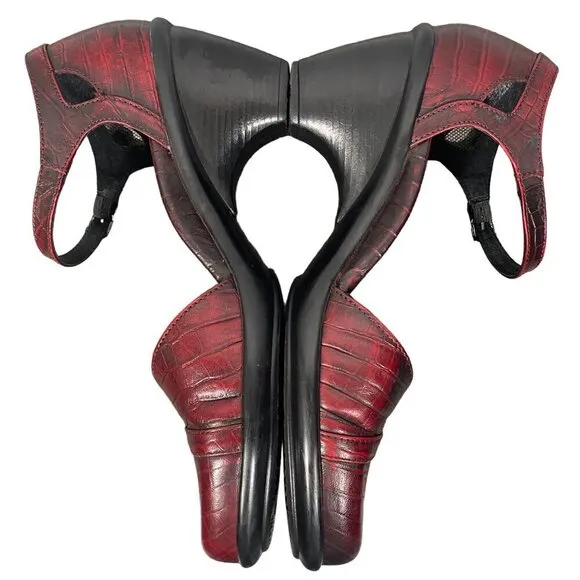 Dansko leather Mary Jane clogs oxblood croc embossed women's 39