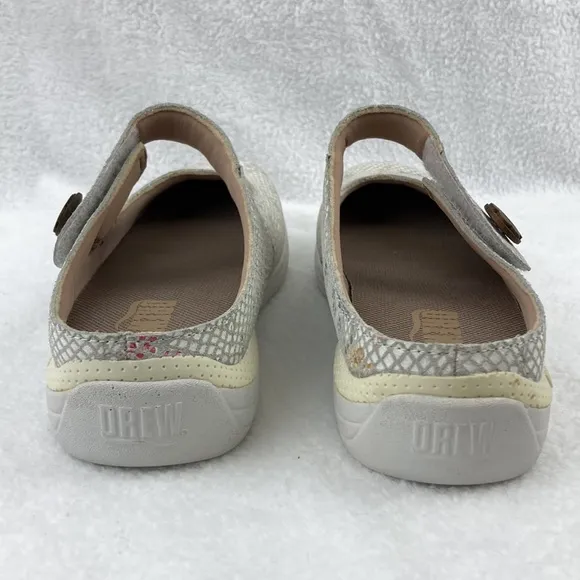 Drew Shoe Women’s Leather Juniper Clogs sz 7 NWOB