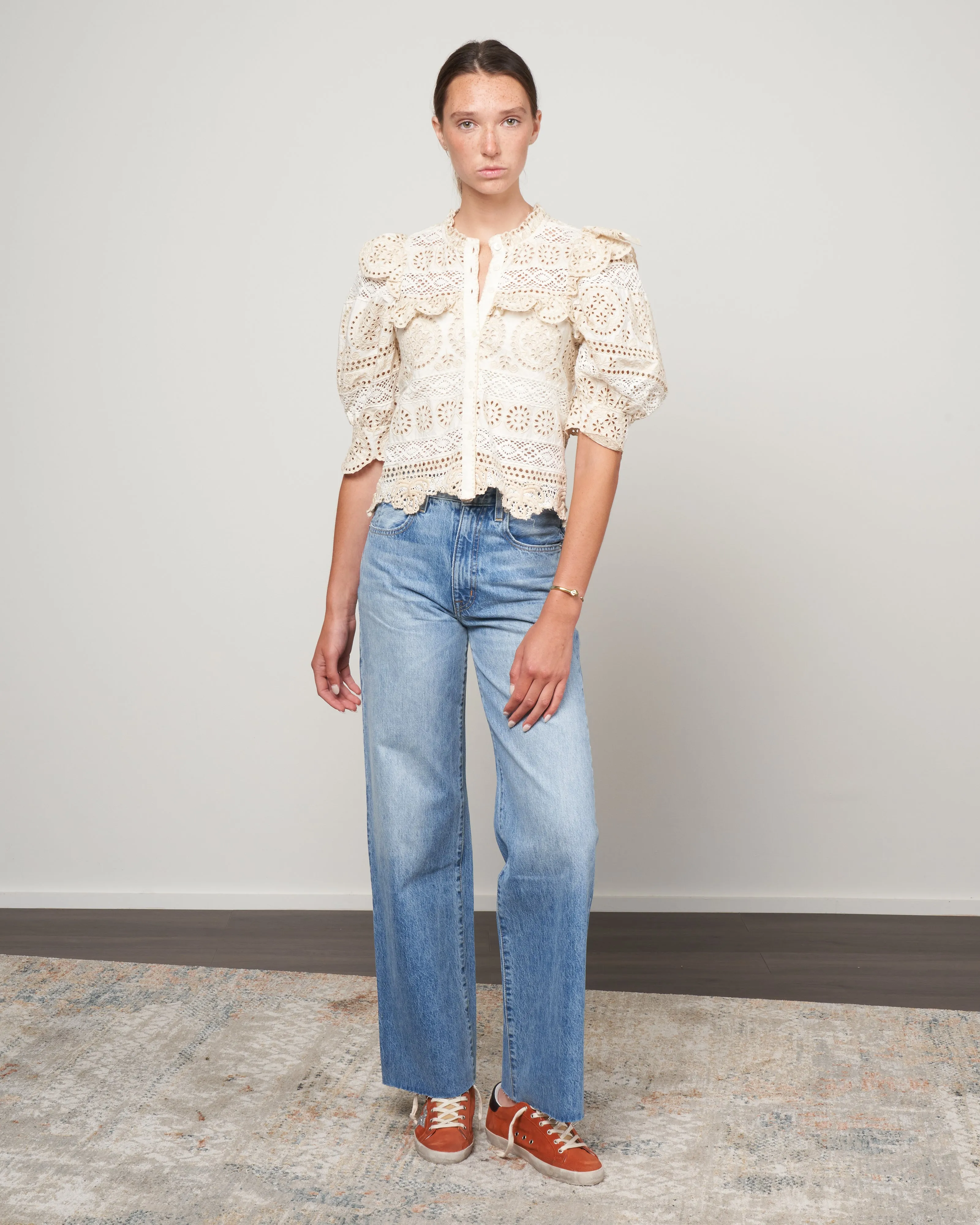 evie eyelet puff slv button-down top - cream