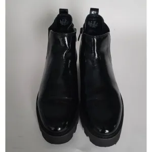 Franco Sarto L-BALINBOOTY Leather Patent Ankle Chelsea Boots. Size 9.5M