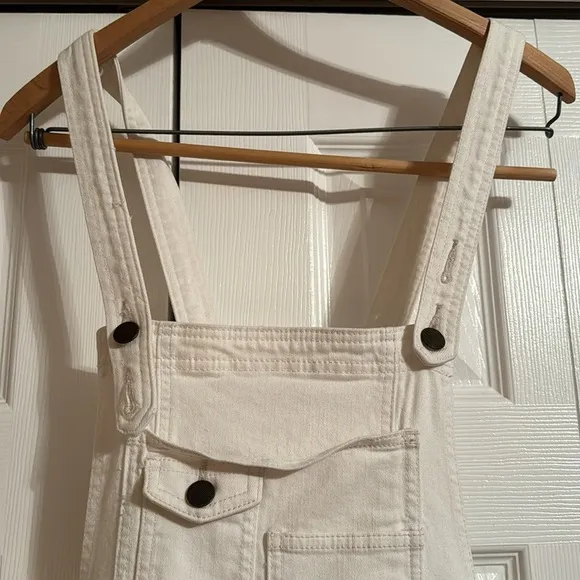 Free People White Washed Denim Stretch Skinny Cropped Overalls sz 27