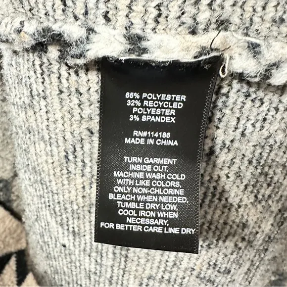 Frye Women's Cozy Aztec Southwestern Print Cardigan Bon Fire Ready M