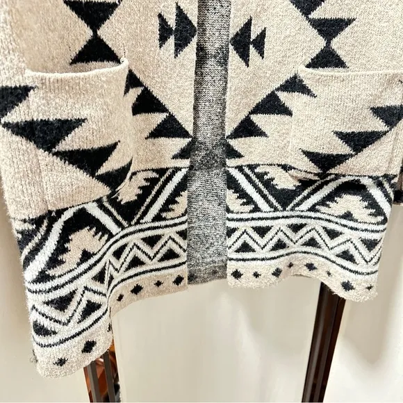 Frye Women's Cozy Aztec Southwestern Print Cardigan Bon Fire Ready M