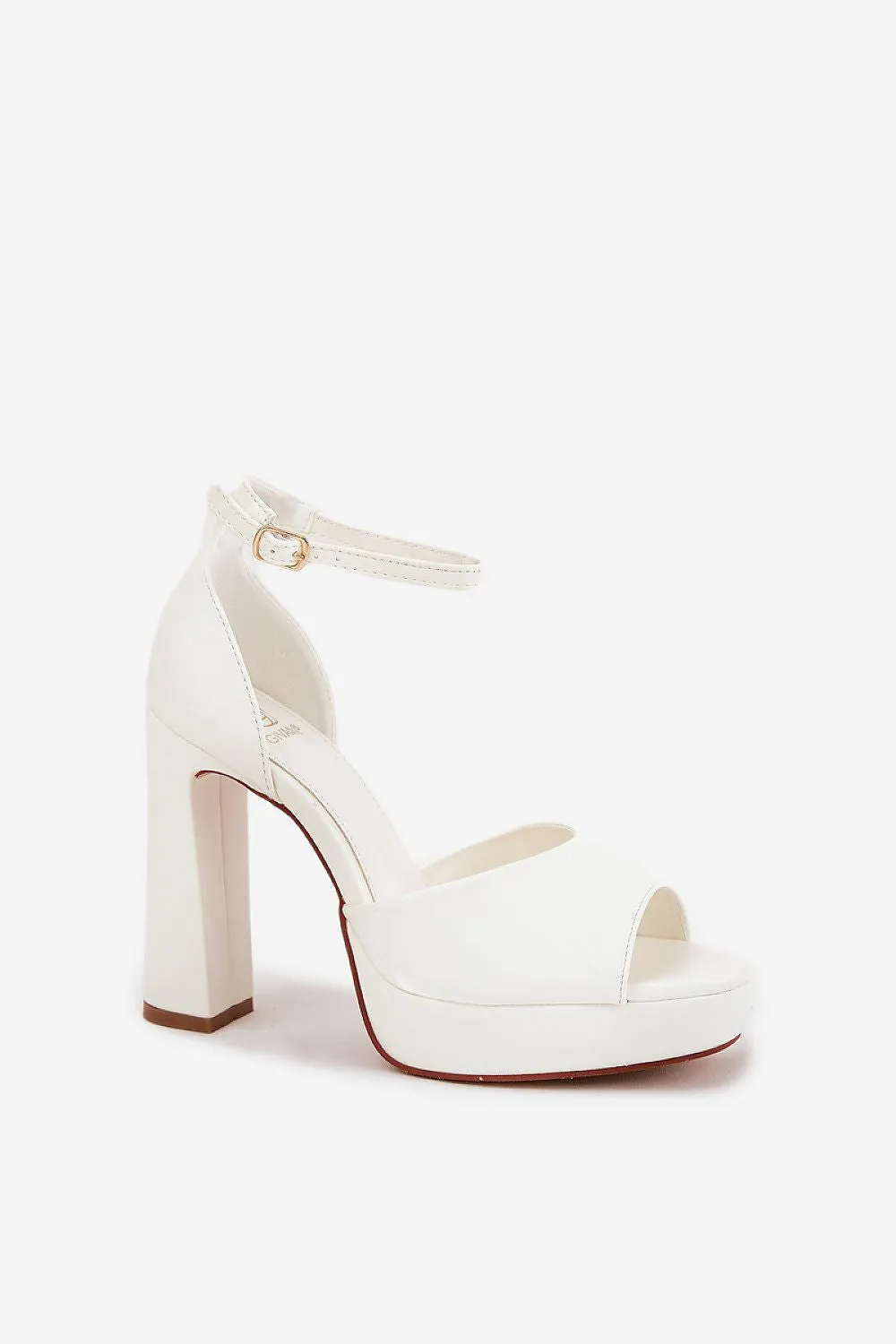 Heel sandals Step in style