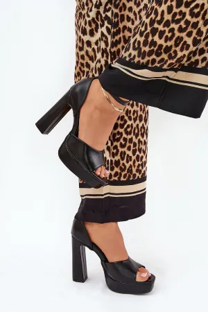 Heel sandals Step in style