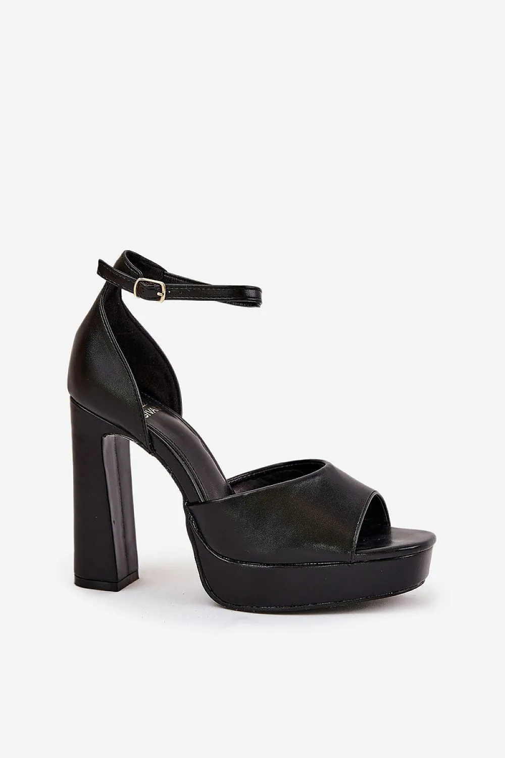 Heel sandals Step in style