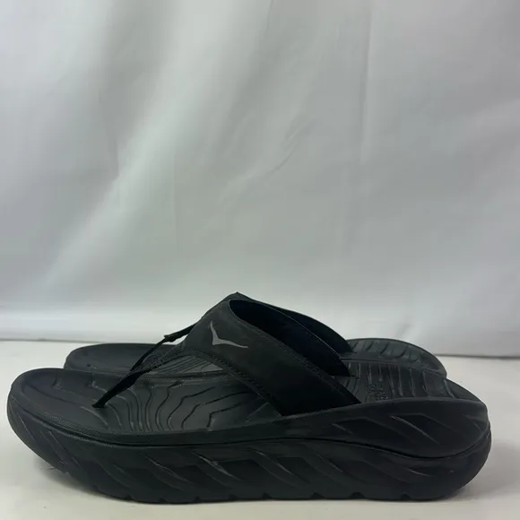 Hoka One One Ora Recovery Black Thong Flip flop Unisex Sandals