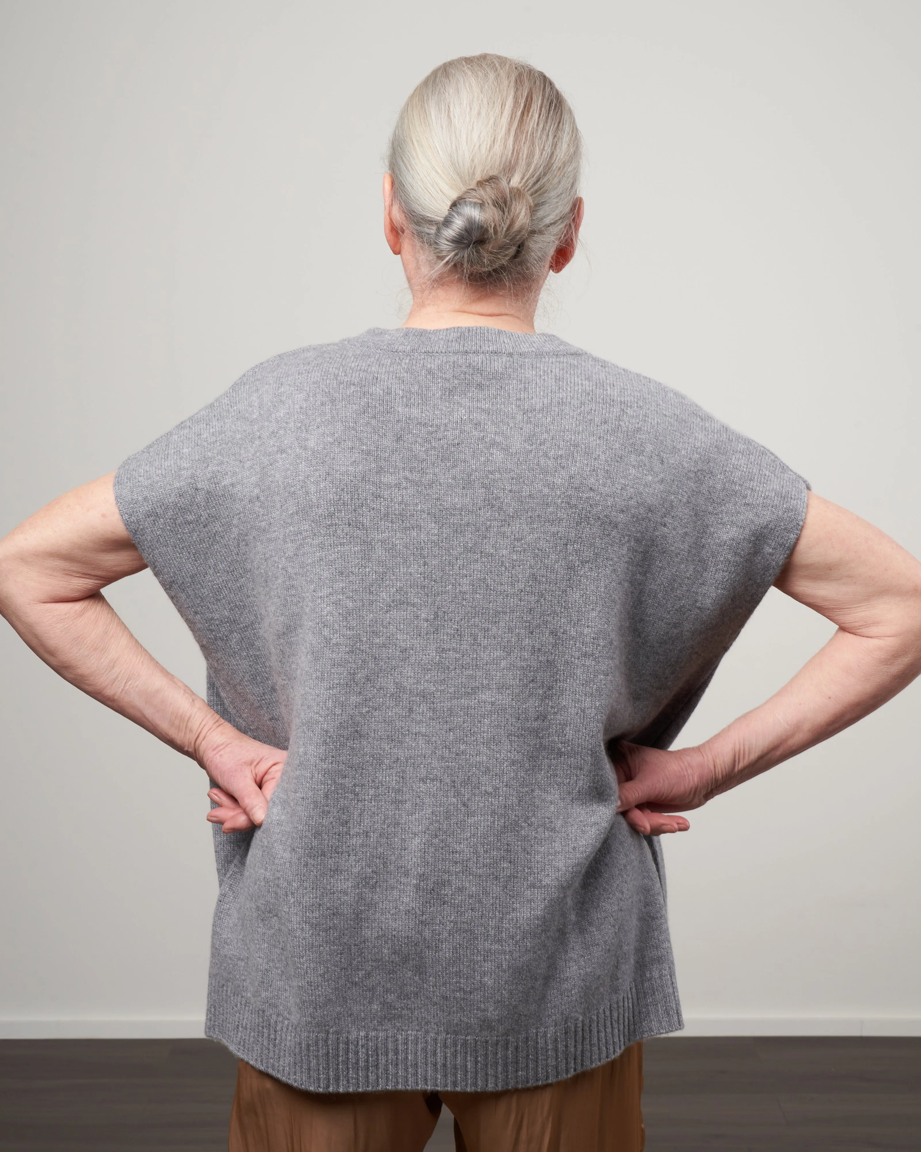 linn vest - grey