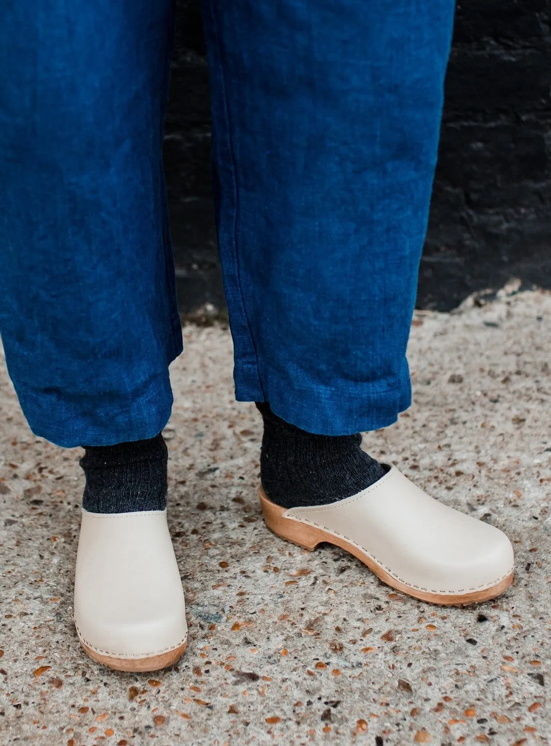 Low Klassisk Clog in Stone