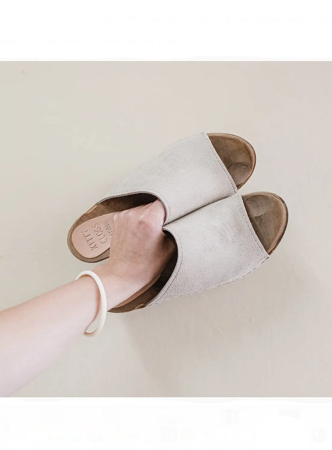 Low Klassisk Sol Clog in Sand Suede