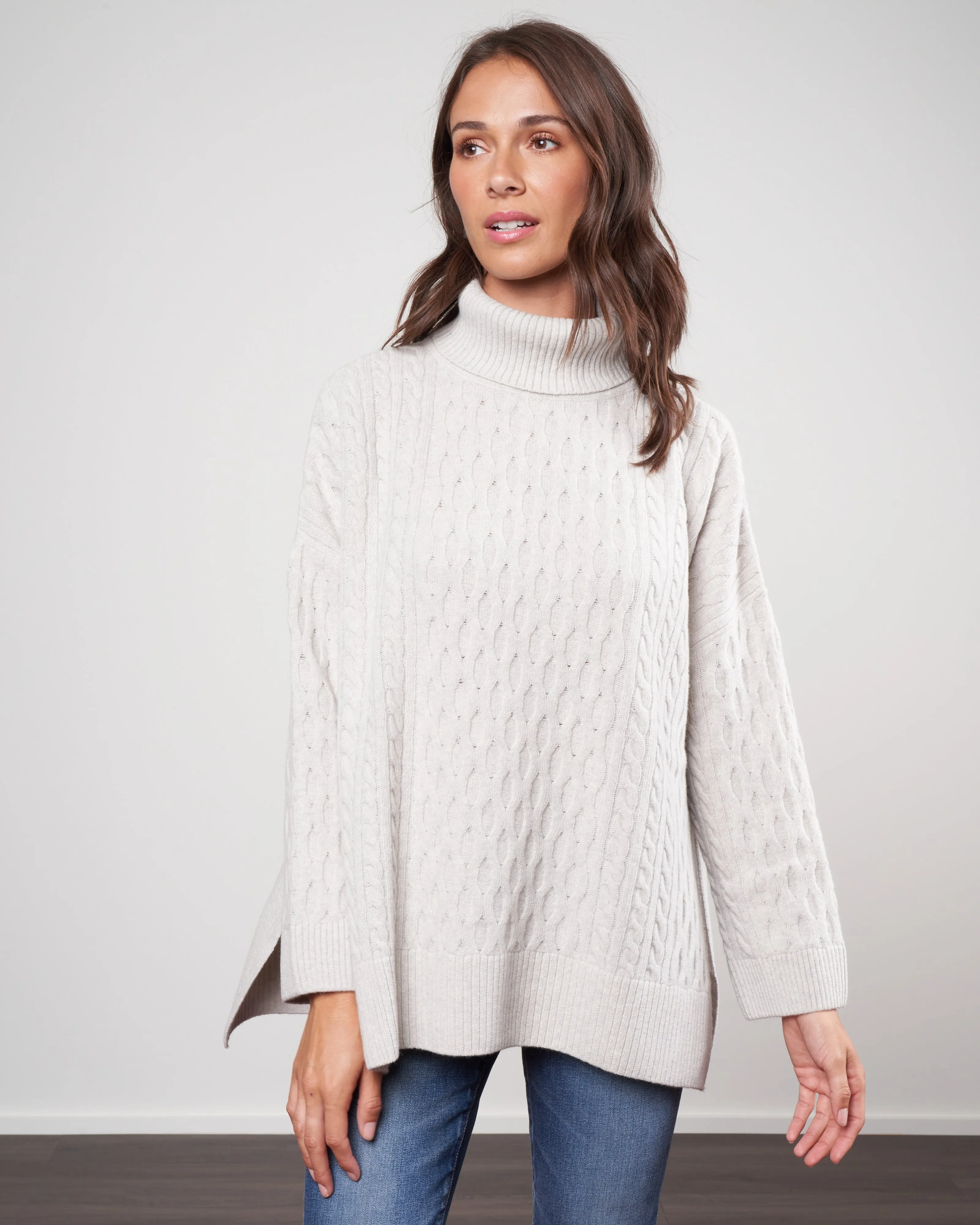 maybury cape - pale grey