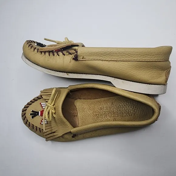 Minnetonka Vintage Thunderbird Leather Mocassins Tan Beaded Size 6.5
