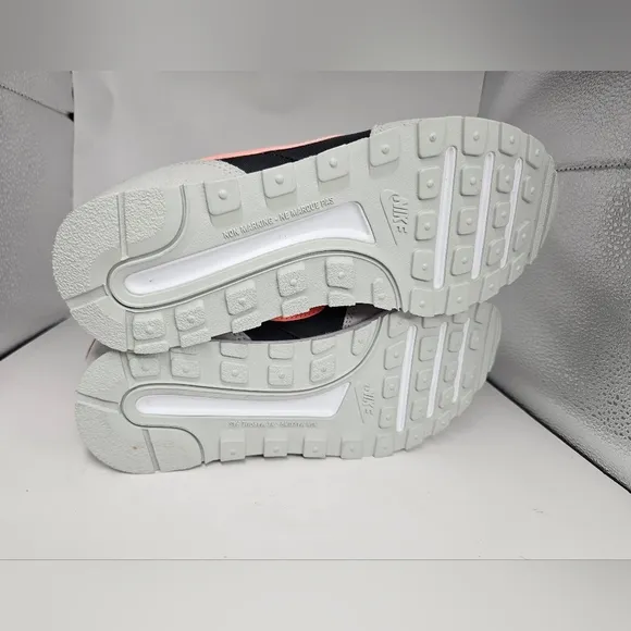 Nike MD Valiant Low Grey Atomic Pink Sneaker SZ 4.5Y