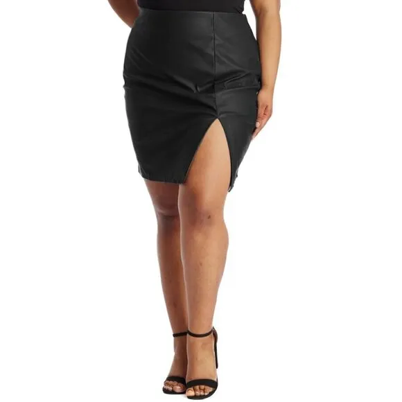 NWT MAREE POUR TOI Plus Asymmetrical Faux Leather Front Slit Pencil Mini Skirt