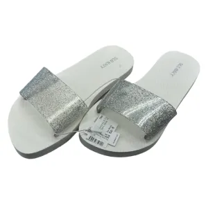Old Navy  NWT Girl's White Sandals (size 6 Y)