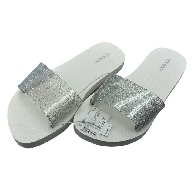 Old Navy  NWT Girl's White Sandals (size 6 Y)