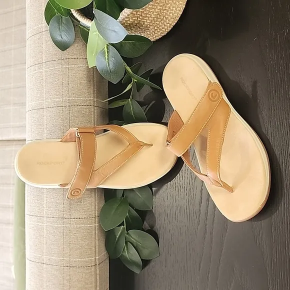 Rockport Sandals Flip Flops 7.5 W Sandals Tan Leather MTM Sport Thong