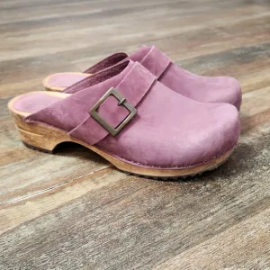 SANITA URBAN CLOGS SIZE 38 &quot;runs large&quot;