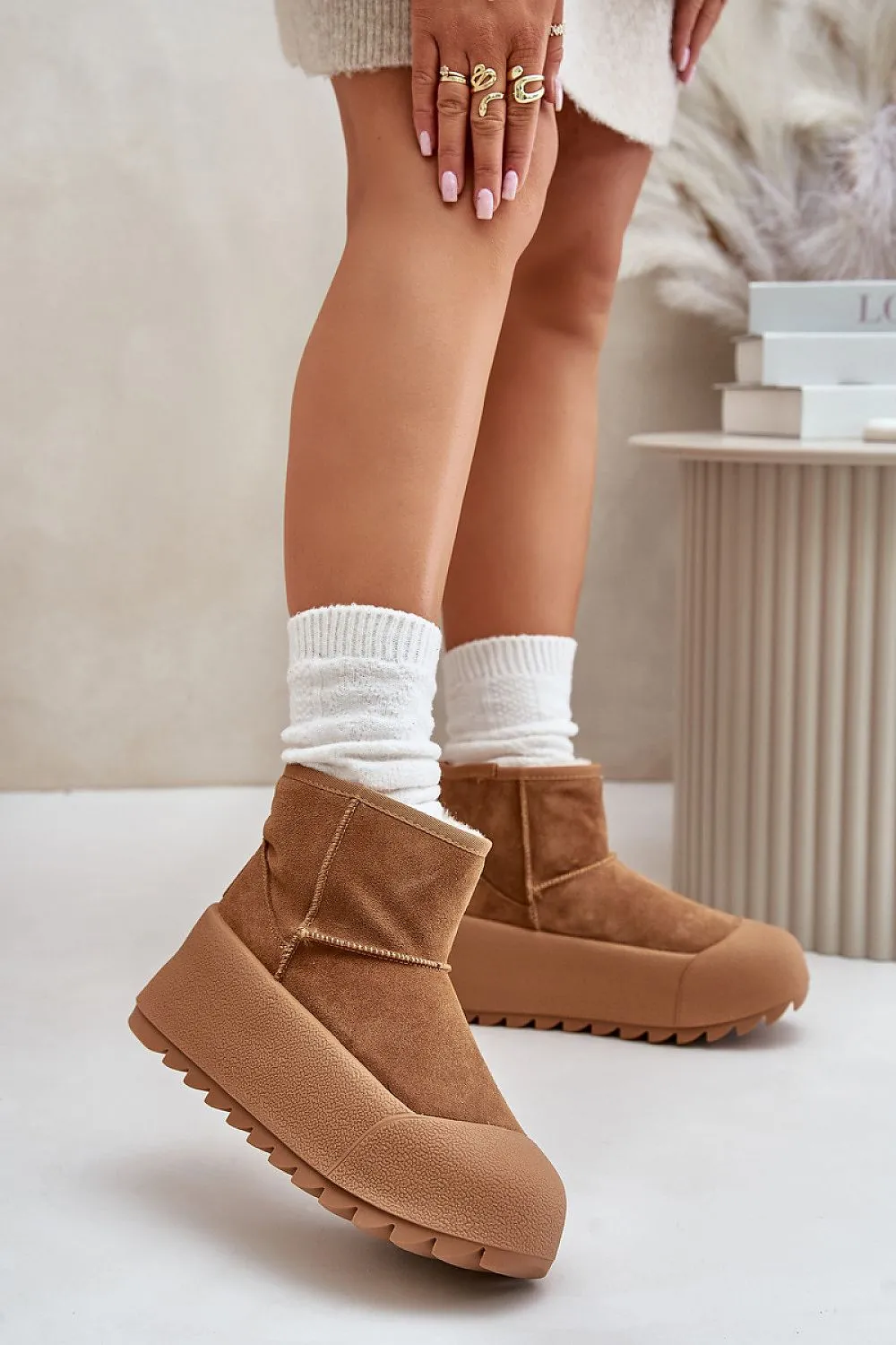 Snow boots