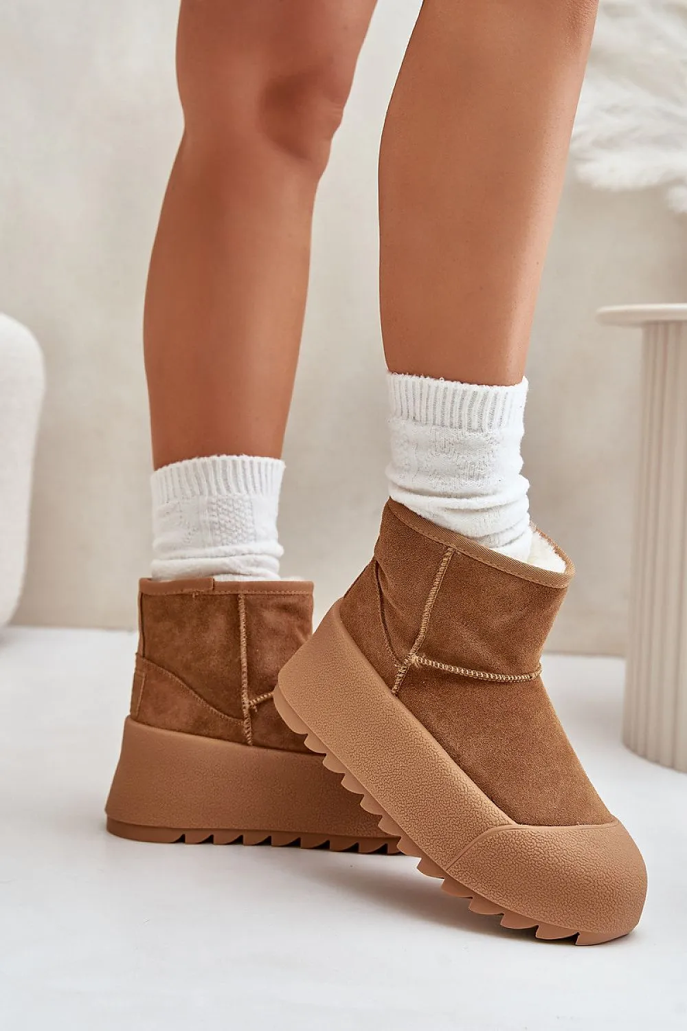 Snow boots