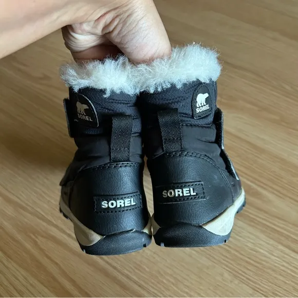 Sorel Whitney II Strap Winter Boots Kids 13