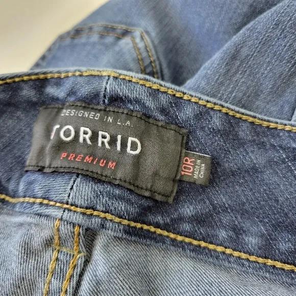 TORRID Skinny Destressed Stretchy High Waist Jeans Sz 10R EUC